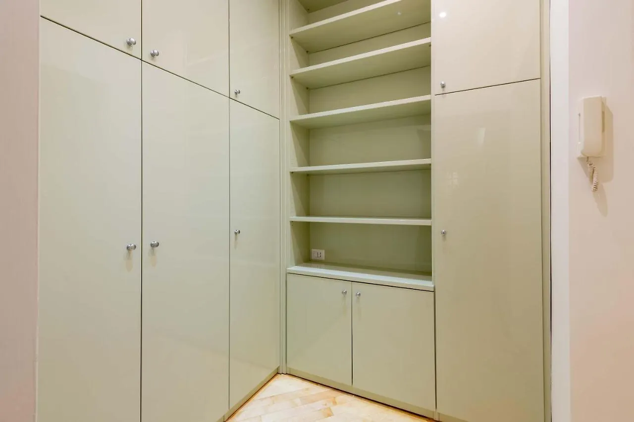Vrhome Rome 0*,  Italy